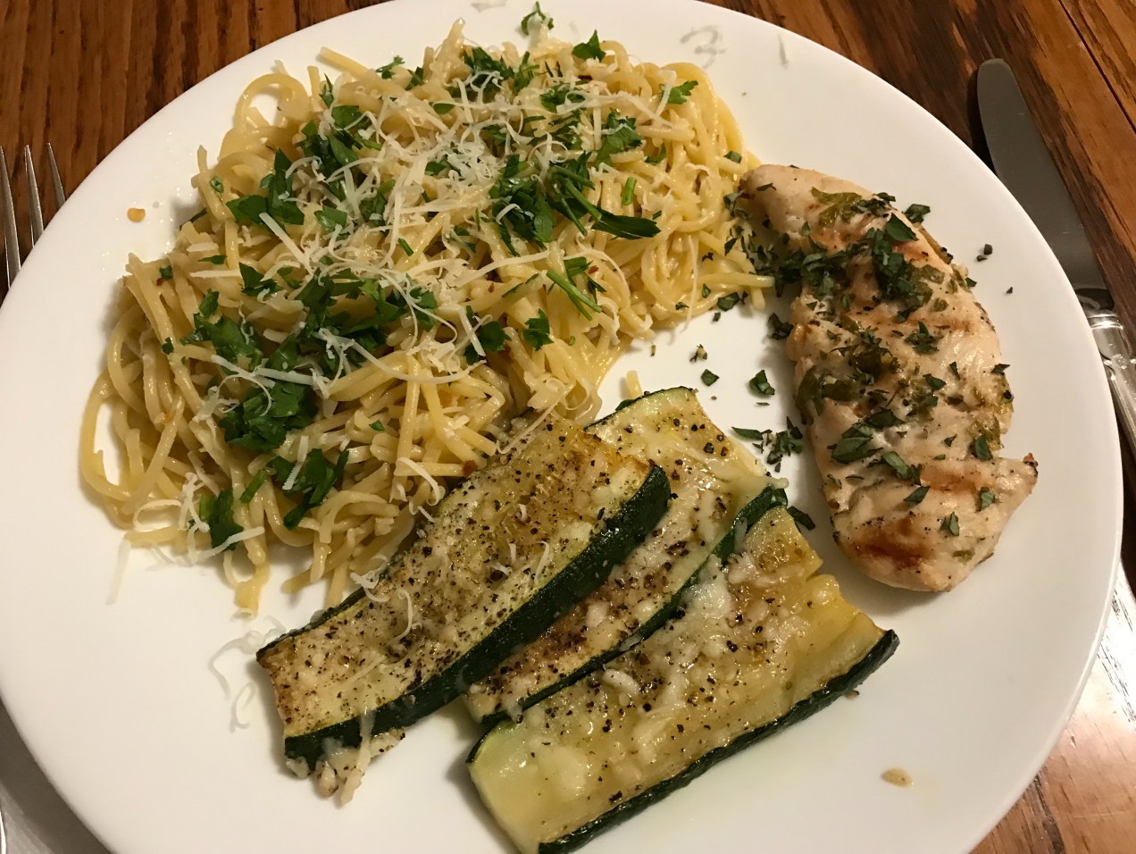 Calabrian cuisine - chicken, spaghetti, and zucchini